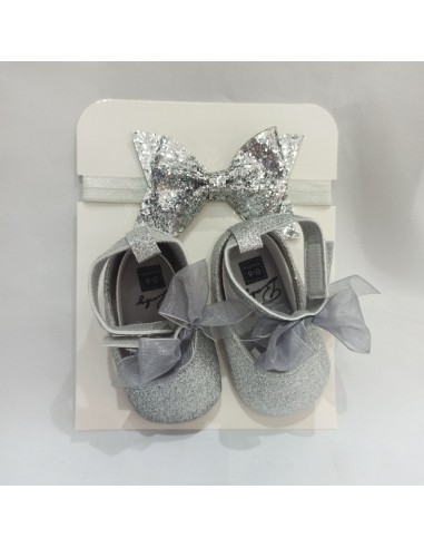 Zapatos y diadema plata